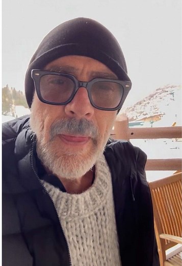 Jeffrey Dean Morgan apoia Seahawks com mensagem especial