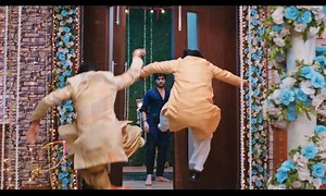 Why does #Pari want to go ahead with her marriage to #Rakesh in spite of being extremely unhappy about it? Find out on #Parineetii, Mon-Sun, ET 7 PM, PT 8.30 PM. #AapkaColorsUSA #IndiansInAmerica #IndiansInUSA | Aapka Colors