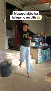 Tamang upo at selpon lang tapos bigla kang may naamoy galing sa kusina,naisip mo nagluluto ka pala at nakalimutan mo ayun at naging itim na naman ang ulam😅 #fbreels2026 #entertainment #funny #forfunonly #fyp | Abel Ballacillo Bisnan