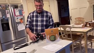 10-30X50 Zoom Binoculars, HD Professional/Waterproof Fogproof Binoculars for Adults, with Low Light Night Vision, Durable and Clear FMC BAK4 Prism Lens, for Birds Watching Hunting Traveling Outdoor