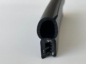 [Hot Item] EPDM Rubber Hood Seal Sealing Strip Windscreen Rubber Seal Door Seal for Car