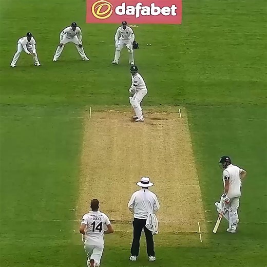 JAKE BALL has five on his Durham debut. 👊👏 #ForTheNorth | Durham Cricket