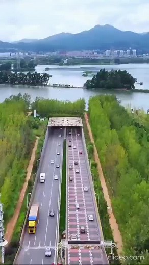 Underwater Tunnel Engineering: Building Techniques and Technologies