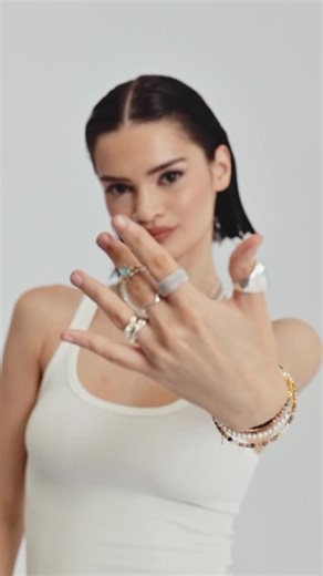 4 comments | Sugar, spice and everything 풃풍풊풏품-풃풍풊풏품. ✨ Ia-ti inspiratia pentru accesorii de la brandurile din Romanian Corner, cum ar fi: Ioana Preda, Maison Pauline, Indira, Minionette, Rain Jewelry si Atelier Devi. #fashiondays #fashiondaystribe #romaniancorner | Fashion Days | Facebook