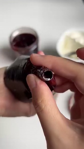 BuzzFeed producer Vicky (@miss_qi_vous) creates a sweet and savory individual bagel board. | Tasty UK