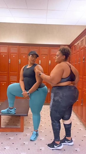 17K views · 563 reactions | She Just Gon Make Me Move 藍------------ #bestie #bestfriends #havefun #dance #challenge #eyeamkeive #yourkervybestie #plussizemodel #fashionista #viral #reelsvideo #fashioninfluencer #fashionmodel #plussize #vibes #contentcreator #womeninbusiness #womenswear #womensfashion #women #fall #fallfashion #influencers #fashion #fashionstyle ** I DO NOT OWN THE RIGHTS TO THIS MUSIC * | Eye Am Keive | Facebook