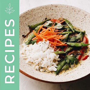5.9K reactions · 777 shares | There’s nothing quite like a heaping bowl of fragrant, steaming Thai curry. This vegan green coconut curry recipe melds perfectly together the sweetness of the basil with the spice from the curry paste, and proves an easy way to stay warm and content from the inside, out. Are you a curry lover? Will you be giving this recipe a try? Head to our article for the full recipe. https://bit.ly/38cwqlG | LIVEKINDLY | Facebook