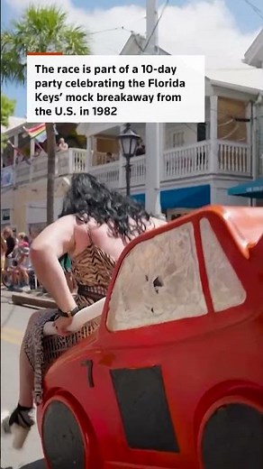 Florida drag queens sprint in heels at annual 'Drag Race'