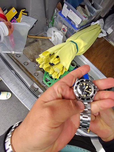 @watchmefindwatches on Instagram: "Vintage Tudor Submariner Vietnamese Special Fake Watch Beware! #tudor #tudorwatch #vintagewatches #vintagewatch #tudorsubmariner #tudorsubmarinersnowflake #vintagetudor #vintagerolex #vintagerolexforum #vintagetudorsubmariner"