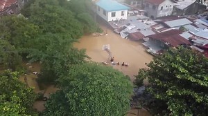 43K views · 908 reactions | Tumaas ang tubig sa Cagayan River, dahilan para bahain ang maraming bayan sa Cagayan simula Biyernes. Umabot ang baha sa bubong ng mga bahay kaya na-trap ang ilang residente, na patuloy na sinasagip ng mga awtoridad Sabado. | via Jeff Canoy, ABS-CBN News BASAHIN DITO ang kaugnay na ulat: https://bit.ly/3njG8a0 | ABS-CBN News | Facebook