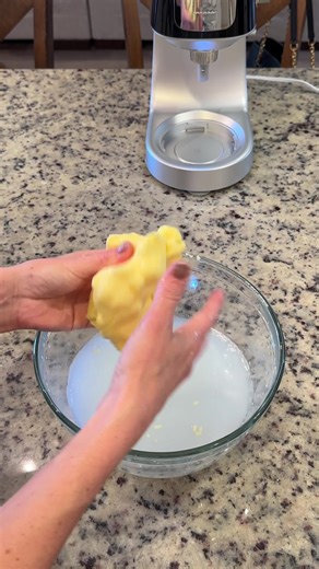 My new Hauswirt stand mixer is an awesome tool for my kitchen. Very quiet, great quality and made delicious butter for my sourdough loaves! You can check it out on Amazon using the link below and make sure to use code: 10HSsouthern for 10% off! https://www.amazon.com/dp/B0C5H79J9Y?maas=maas_adg_5AC255949D98B7137DE9C0C33A724B5B_afap_abs&ref_=aa_maas&tag=maas #hauswirt #hauswirtstandmixer | The Southern Sourdough Co.