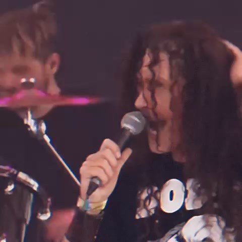 Happy Satyrday girls, guys and pronoun collectors!This will be the flag we’ll fly under in the club tours in USA, Europe and South America next year. ‘My Whitesnake Years’Dutch shows in February, US in February/March, South America in August/ September and more shit to follow!Have a Wicked Weekend amici!☠️🏴‍☠️🎸💥🥂#vandenbergband #whitesnake #mywhitesnakeyears #bigrock #doningtonfestival #matsleven #joeymarindeboer #semchristoffel #lenvandelaak #adrianvandenberg #ralphroelvink #raymondtabak #w