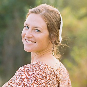 A Mennonite YouTuber? The Life of an Ultra Conservative Christian on YouTube with Megan Fox - Erika Vieira