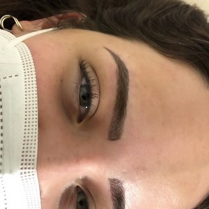 Unas cejas naturales y definidas híbridas 🤩 | Microblading 3D Cejas Pelo a Pelo