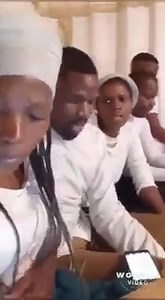 Re rata ha re ka bona Jesu, letsatsi la rona; Taba tsa hae ke lesedi Le lelekisang lefifi. Re khelohile hakaakang! Re tla botsa tsela ho mang? Tsela ya ‘nete ke Jesu; Tlong, a re ‘matleng, baheso. Baitshepi ba lahleha, Ba leng boi ba teneha; Ha ho bohlale ho batho, Le matla a sieo kwano. Ya sa rateng ho timela A latele Jesu fela; A se ke a tshaba letho, A hlobohe tsa bokhopo. Leha batho ba mo tshwenya, Ha ba ka ke ba mo senya; Jesu a ka tlohela jwang Bana ba hae ba mo ratang? Ya itshepetseng Mor