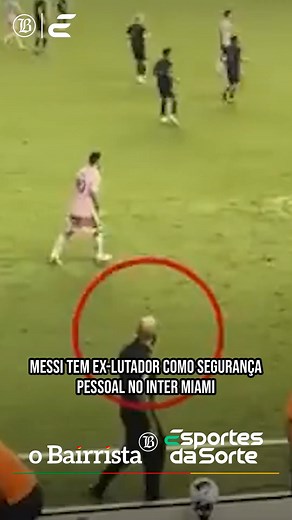 25K views · 236 reactions | 屢女 Yassine Chueko Miller: a "muralha careca" que guarda Messi. Ex-lutador de artes marciais (Kung Fu, Jiu-Jitsu, Muay Thai...), protegendo o craque a todo custo! ️⚽ Reprodução/LIBERTA DEPRE | O Bairrista | Facebook