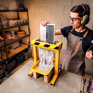 Transforming an Old Laptop into a Phone-Hammer Hybrid🔨📱💻 | Handmade Heroes