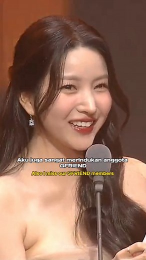 Windyyy on Instagram: "Sowon said she miss gfriend members . . . #gfriend #gfriendofficial #yeojachingu #gfriendsowon #sowongfriend #kimsojeong #kimsojung #kimsowon #sowon #kimjaeyoung #seoulmusicawards #kpopreels #kpop"