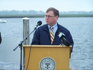 Stratford Mayor Supports Transit Oriented District