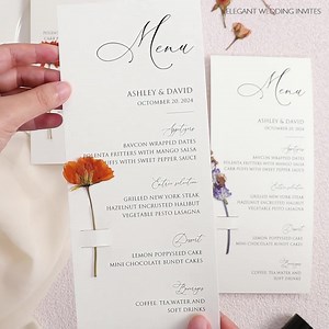 Rustic Elegance: Menu Card with Dried Flower Accents! 🌼 Item sku EWM004👉https://reurl.cc/80ADKM #weddingplanner #weddinginspiration #weddinginvitation #weddinginvites #elegantweddinginvitation #2024wedding #menucard | ElegantWeddingInvites