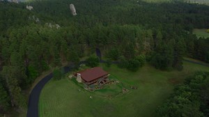 Discover this beautiful 1.39-acre lot at 📌TBD Trackers Trail, Keystone, SD 57751, offering breathtaking lake views of Lakota Lake and surrounded by mature pine trees 🌲️. Priced at $499,000, this property backs up to US Forest Service land, providing ultimate privacy and outdoor recreation opportunities. Contact Jeremy Kahler with The Kahler Team at Keller Williams Realty BH at 📲605-381-7500 to make your mountain view dreams come true! https://jeremy.thekahlerteam.com/properties/tbd-trackers-t