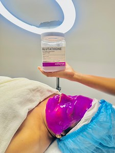 This isn’t just a mask it’s a glow party for your face!✨🫶 Dermal clinician Danni Senanayaka @danni_senanayaka @dermalabs_ For more details contact us throughCall us or contact us on WhatsApp ☎️ 0713144544/ 0706144544/ 0112845094 📌 Location : No.240/1/1, Kotte road, Nugegoda. #LuxuryFacial #SkinGlow #FacialTreatment #RadiantSkin #SkincareRoutine #GlowUp #HighEndBeauty #SelfCareLuxury #BandarawelaSalon #SalonExperience #ActressGlow #FlawlessFinish #salonzero #dermalab #srilanka #fyp | Salon Zero