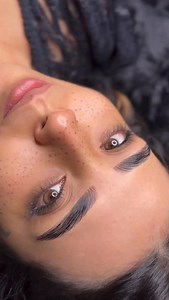 3.1K views · 234 reactions | PECAS CON HENNA ✅ . . . #hennacarolinamendoza #hennabrows #pecasconhenna #laminadodecejas #browartist | MUA Carolina Mendoza | Facebook