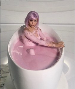 Miley Cyrus challenges Instagram policies by posting her nip slip picture