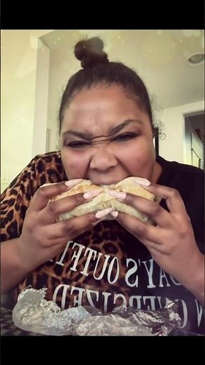 LIZZO is LITERALLY eating burritos 😳