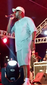 12 reactions | Concert Festival de la Jeunesse de la Musique #FeJEM #Toofan sur leur tube #orobo #partageonslesgrandsmoments #grandpublictv #festival #musiclive | Grand Public | Facebook