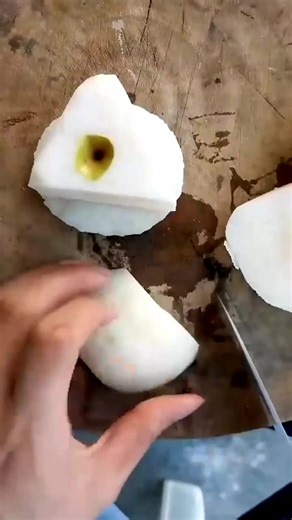 9.5K views · 59 reactions | Amazing apple art you've never seen before #technique #carvingfruit #fruitart #appleart | Fruit Cut & Vegetables Art | Facebook