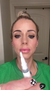 Throw out your crest white strips … this at home whitening system is so much more effective and is perfect for sensitive teeth1.) Benefits of Red light therapy: helps prevent tooth sensitivity and reduces inflammation in gum tissue!! 👏🏼🤩🦷 It has sanitizing benefits so it’s also killing bacteria on your teeth, gums and the light itself.2.)the kit comes with dental professional strength teeth whitening gel and you will notice 1-2 shades whiter after every treatment. 3.) ITS AMAZING!! 50% OFF u