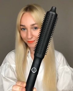 15K views · 52 reactions | Taking hair flicks to a whole new level 勞@chloeswiftstylist shows us how to get the perfect finish using the NEW ghd rise volumising hot brush  Shop: https://ghd.tm/3kytljM tag a babe who needs a ghd rise   ikonmusic - See You | ghd | Facebook