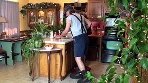 Homemade – Mature Milf Seduces Married Neighbor