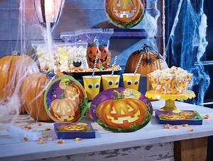 20 reactions · 11 shares | Hola Otoño, ¡Bienvenido Halloween! Ya está aquí la Colección Calabaza, no te pierdas ningún detalle de nuestra decoración especial para mesas. #NoHayFiestaSinPartyFiesta #PartyFiesta #MesaCalabaza     Hi Autumn, Welcome Halloween! Pumpkin Collection it’s already here, don't miss any detail of our special table. #NoPartyWithoutPartyFiesta #PumpkinParty #Halloween | Party Fiesta | Facebook