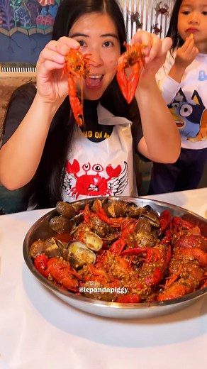 Still looking for a Mother’s Day spot? I’ve got you! �If your mom loves seafood, take her to @bagocrab_escondido for a feast that won’t break the bank!Here’s what we ordered:�🦞 Combo 1 – 1 lb clams 1 lb crawfish, corn, potatoes, sausage – $35.95➕ extra lb of crawfish – $18.95�🍜 Garlic noodles x3 – $7.95 each�🍗 Chicken tenders with fries – $12.95�🍲 Clam chowder – $7.95Everything was flavorful, filling, and super affordable.�Bag O’ Crab is the move this Mother’s Day!Thank you for having us @ba