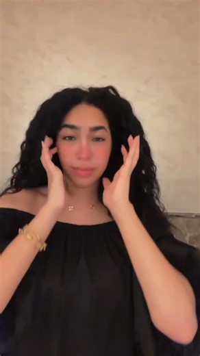 Infinity’s dry sunscreen spray a final but essential touch☀️ Order now through our website: www.infinityclinicpharma.com #infinityspanishlabs #followertoinfluencer | Infinity Spanish Labs