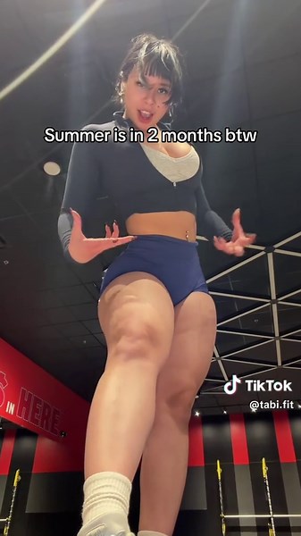hypertrophy training for beach bod >>> #gymtok #legday #abs #toned | gym