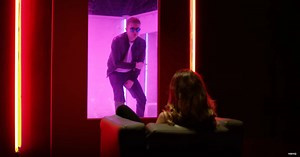 Clip "Vitrine" : Vald et Damso inversent les rôles dans un sex-club ?