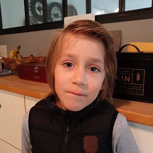 Tom t'explique le sens de l'expression "Avoir une faim de loup" 🇨🇵 As-tu déjà entendu cette expression ? ⬇️⬇️⬇️ | Français Authentique