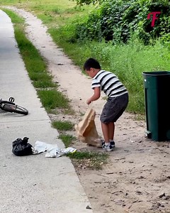 20K views · 160 reactions | Una Anciana y su Perro Ayudan a una Mujer en Silla de Ruedas.  #AyudaSolidaria #ManoAmiga | Fabiosa Diario | Facebook