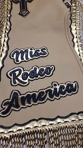 Twisted fringe, buckstitching, trim, application is very similar no matter the leather used---shiny or not! #useyourgifts #jbldleatherschool #leathertips #beamakerschool #chappatterns #missrodeoamerica #chapmakingschool #jbldleatherschool #wpra #prca #missrodeoamericasf | Julie Bayha Baugher