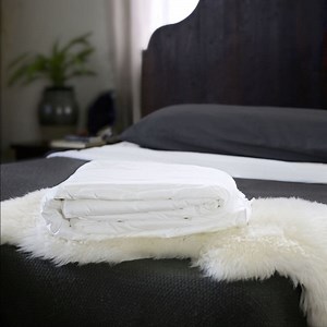 Double Mulberry Silk-Filled Duvet - 100% Natural, Hand-finished to Perfection