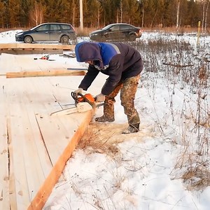 They built a house from large wooden panels. Step by step construction process. | Junki