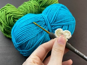 😱Run run run to the color feast 🎨 There is the most unique knitting model you can see in this video 😳 #knitting #crocheting | Crochet&Knitting by marifu6a