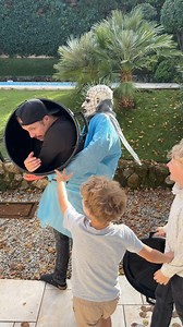 91K views · 1.1K reactions | trash man prank #prank #blackweek | Julien Magic | Facebook