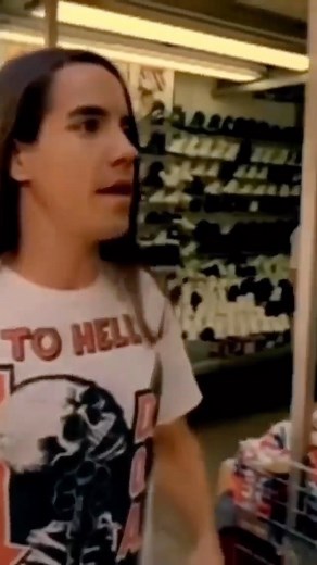 Rockbible on Instagram: "Anthony Kiedis wrote many of this song’s lyrics during a period of depression. After struggling with heroin and cocaine addiction, he had been sober for roughly three years. He felt that this had distanced him from his bandmates, who continued to use marijuana together; Kiedis felt that Frusciante was “no longer in [his] world”. Driving home after rehearsal in April 1991, Kiedis thought of his addiction during his relationship with former girlfriend Ione Skye. He wrote i