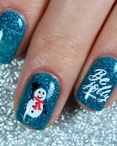 51K views · 639 reactions | The perfect Christmas nail compilation!  | MetDaan Nails | Facebook
