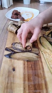 Frikadellen mit Auberginen Zucchini #rezepte #essen #backen | Was kommt heute auf den Tisch?