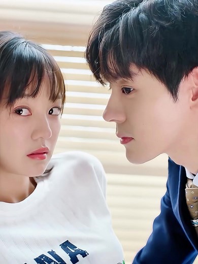 Sampai cium pun anak kena ajar? 🤭🤭 #WeiZheming #HuYixuan #cdrama #malaysia #cdramalover #viral #fyp #unforgettablelove #HXSDLLBW